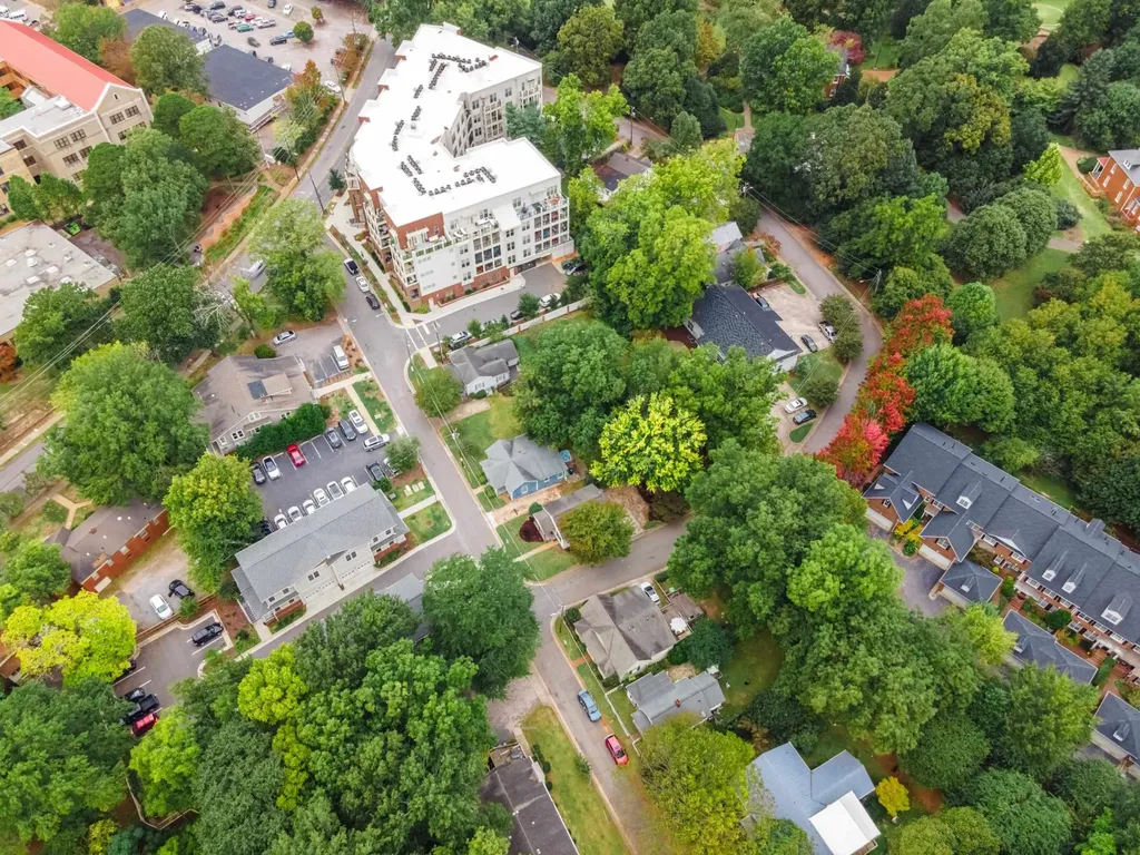 810 Brooklyn Street Raleigh NC 27605