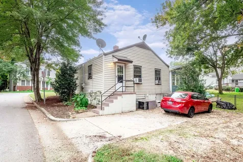 810 Brooklyn Street Raleigh NC 27605