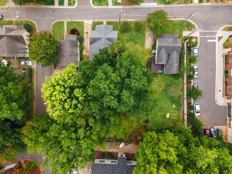 810 Brooklyn Street Raleigh NC 27605