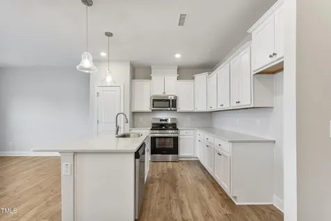 553 Eversden Drive Zebulon NC 27597