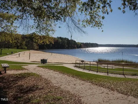 151 Swan Lake Chapel Hill NC 27517
