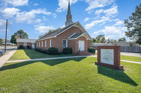 178 N Railroad Street Coats NC 27521