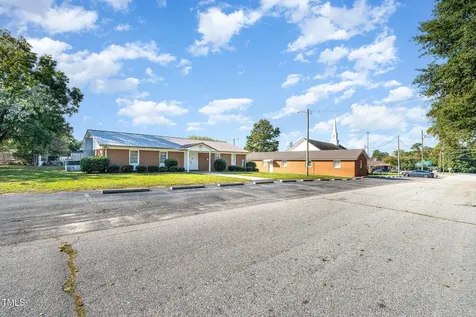 178 N Railroad Street Coats NC 27521