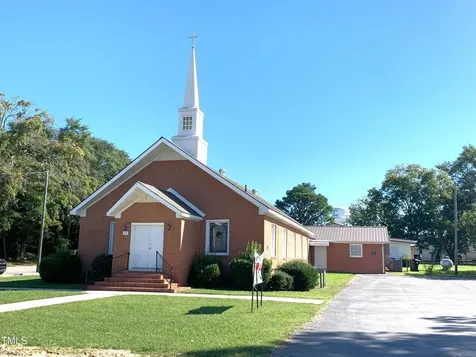 178 N Railroad Street Coats NC 27521