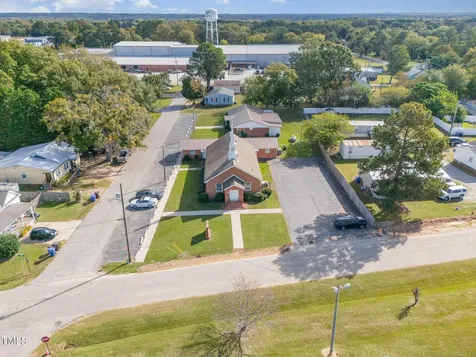 178 N Railroad Street Coats NC 27521