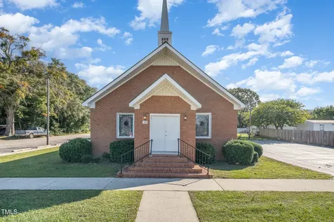 178 N Railroad Street Coats NC 27521