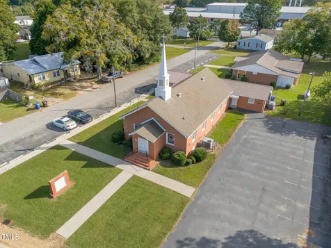 178 N Railroad Street Coats NC 27521