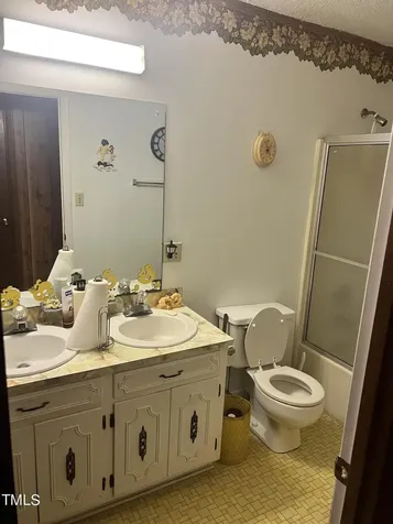 901 Oliver Street Mount Olive NC 28365