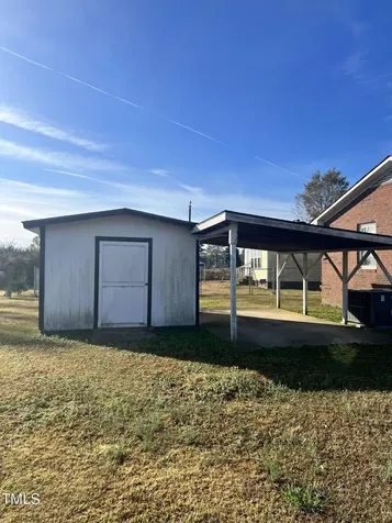 901 Oliver Street Mount Olive NC 28365