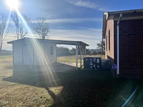 901 Oliver Street Mount Olive NC 28365