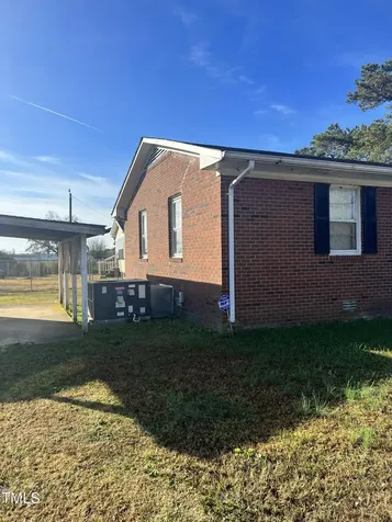 901 Oliver Street Mount Olive NC 28365