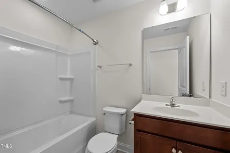 135 Glenfield Lane Burlington NC 27215