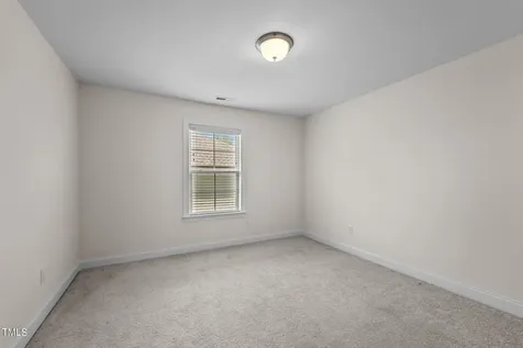 135 Glenfield Lane Burlington NC 27215