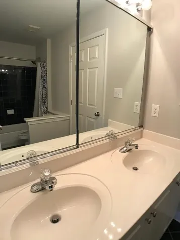 606 Preston Village Way Cary NC 27519