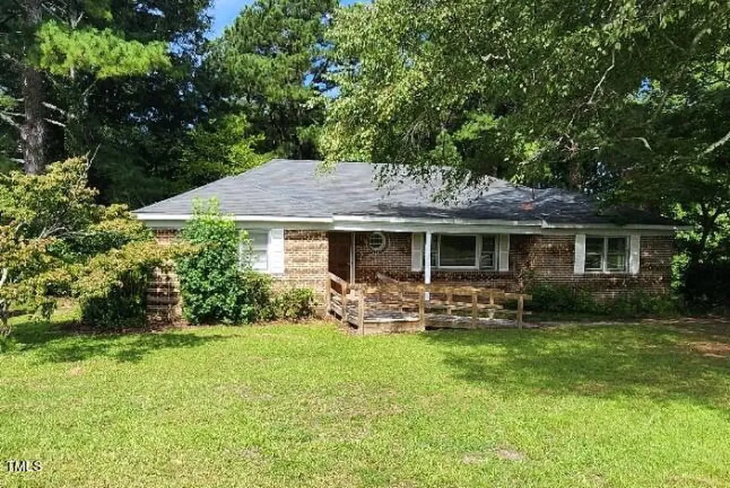 9246 Us Highway 301 Halifax NC 27839