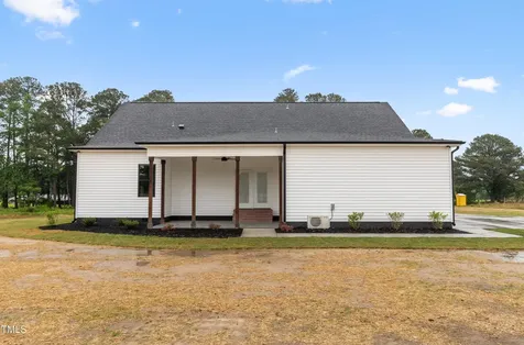 541 Delma Grimes Road Coats NC 27521
