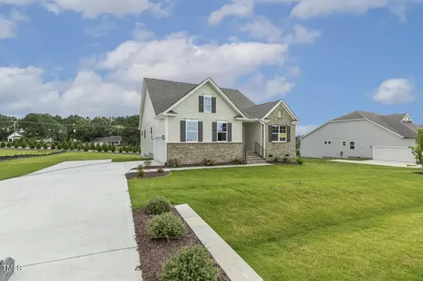 93 Ausban Rdg Lane Four Oaks NC 27524