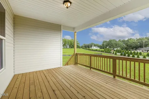 93 Ausban Rdg Lane Four Oaks NC 27524
