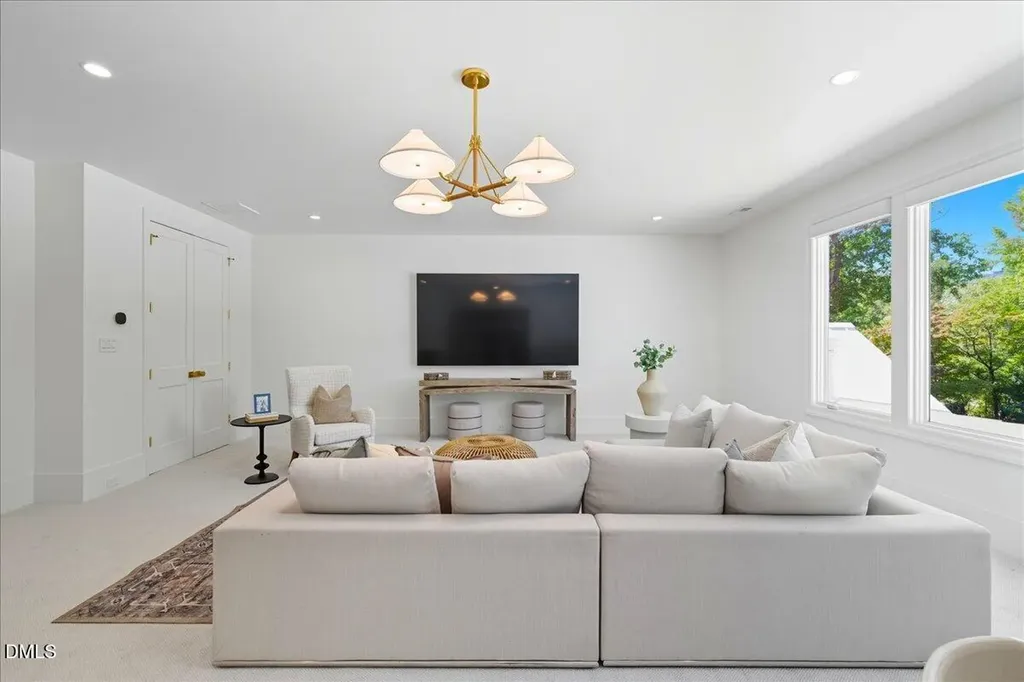 4305 Windsor Place Raleigh NC 27609