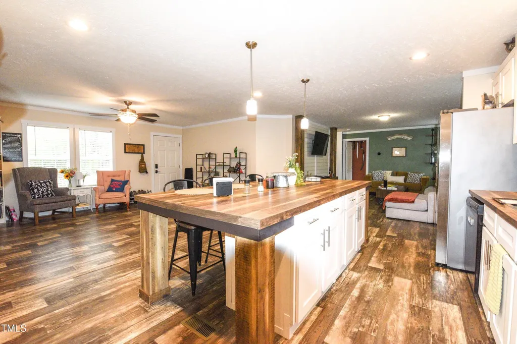 979 Natchez Trace Fuquay Varina NC 27526