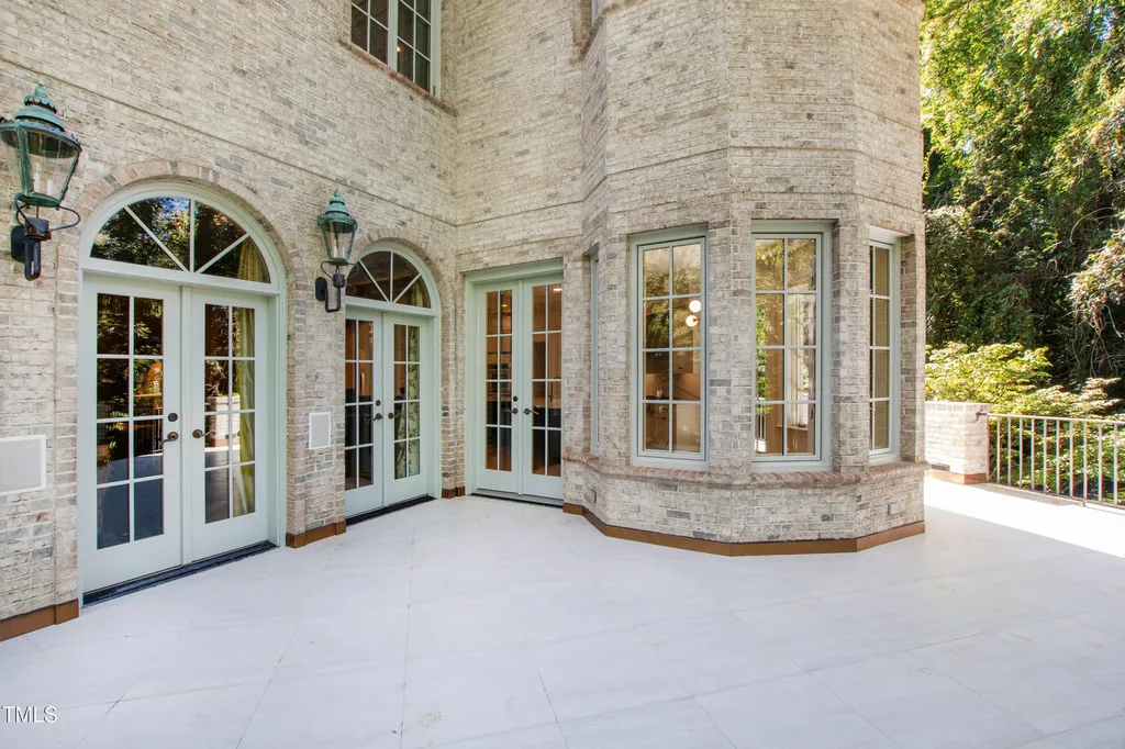 2658 Davis Street Raleigh NC 27608