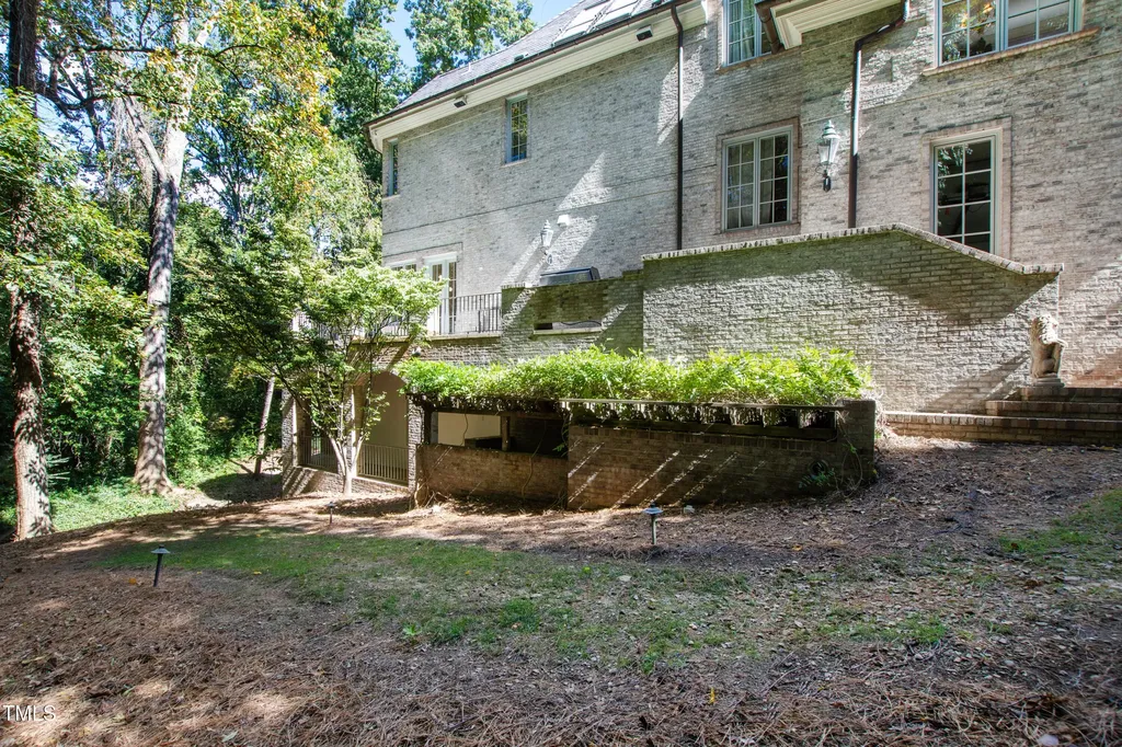 2658 Davis Street Raleigh NC 27608