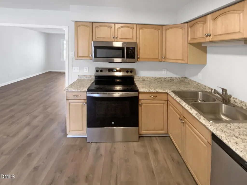204 Colonial Drive Clayton NC 27527