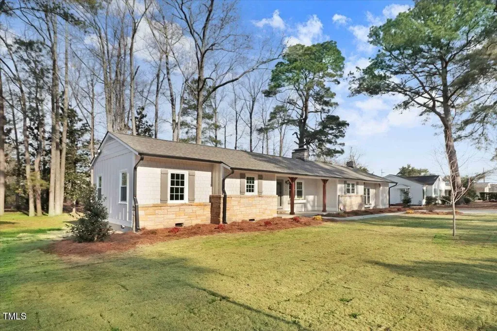 210 S General Lee Avenue Dunn NC 28334