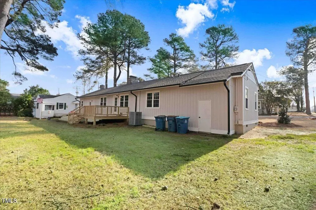 210 S General Lee Avenue Dunn NC 28334