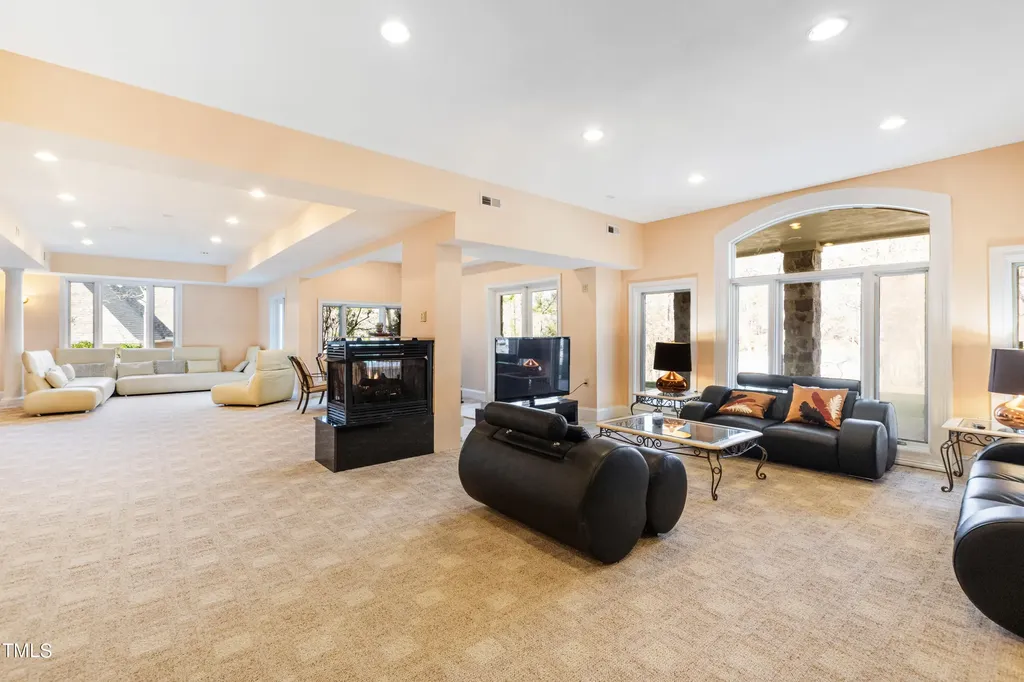40002 Worth Chapel Hill NC 27517