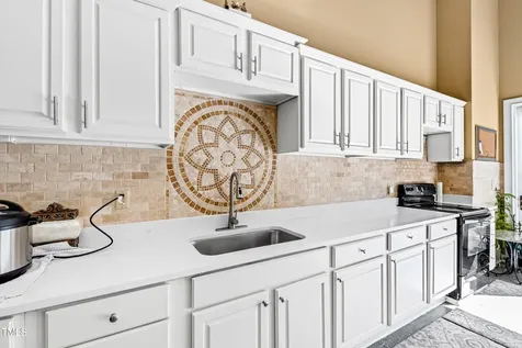 40002 Worth Chapel Hill NC 27517