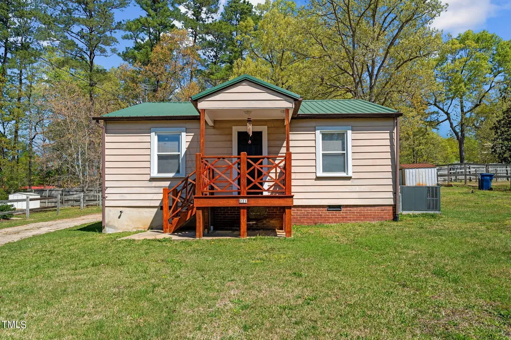 221 Stroud Street Sanford NC 27330