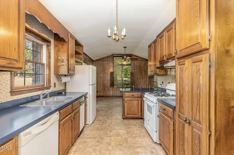8450 Perry Road Graham NC 27253