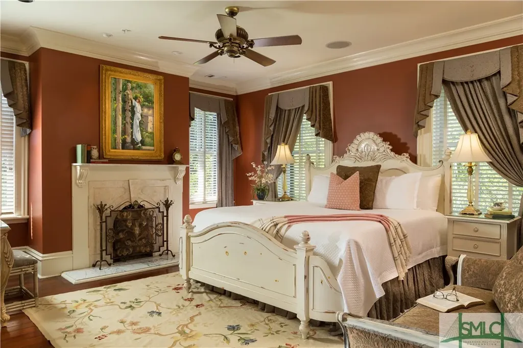 109 W Liberty Street Savannah GA 31401