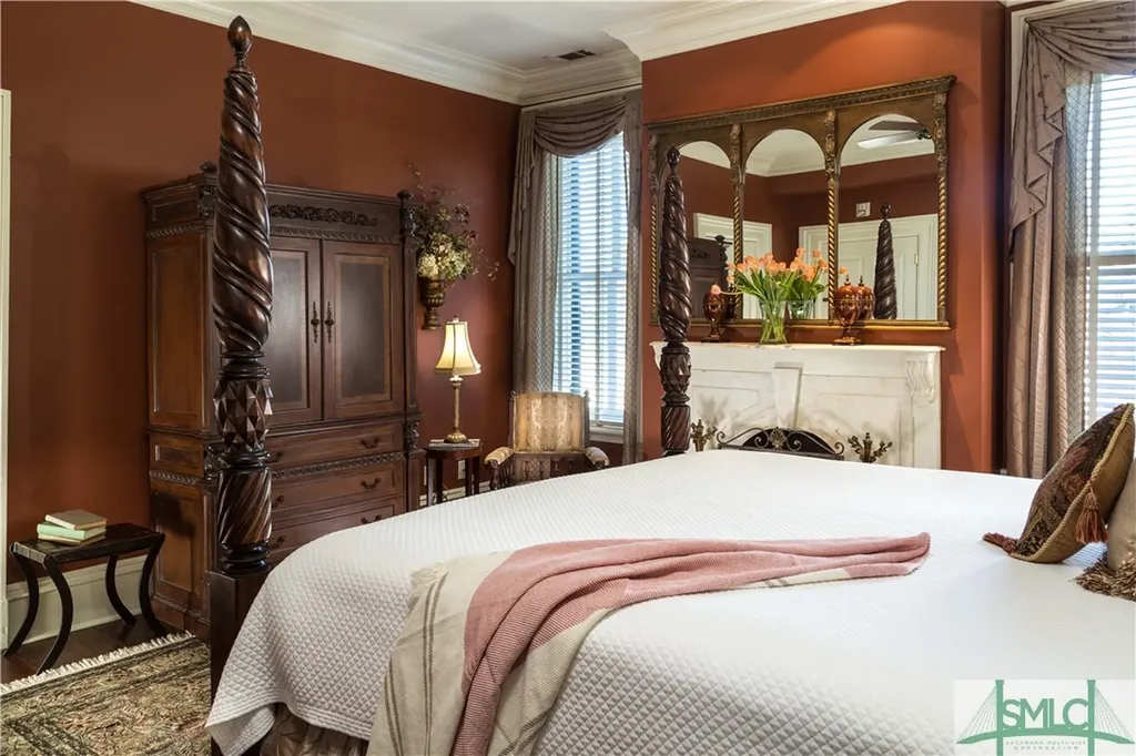109 W Liberty Street Savannah GA 31401