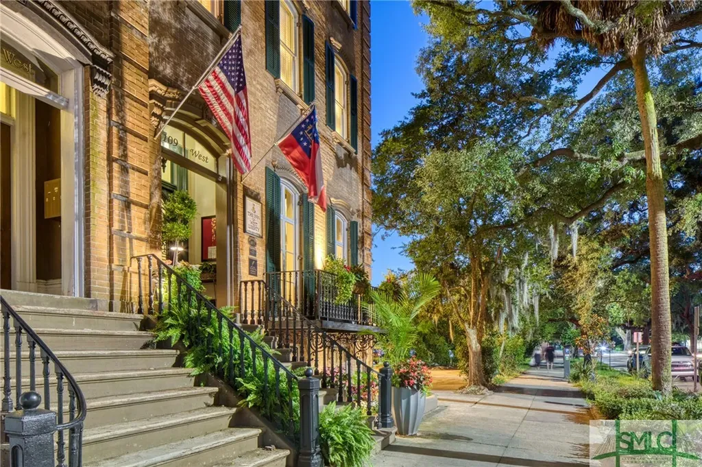 109 W Liberty Street Savannah GA 31401