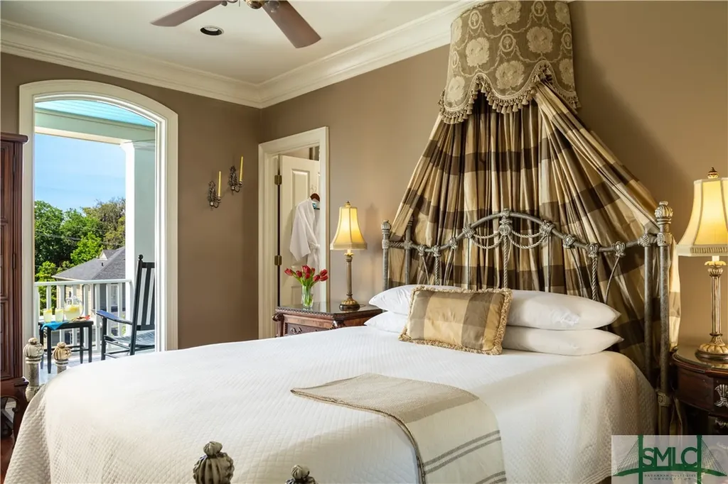 109 W Liberty Street Savannah GA 31401