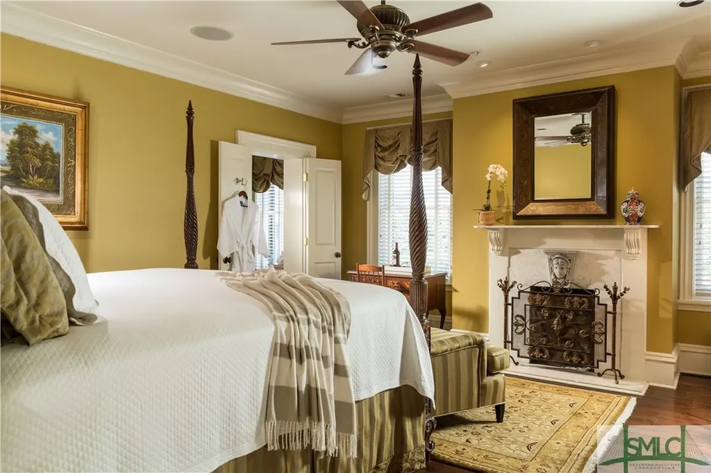 109 W Liberty Street Savannah GA 31401
