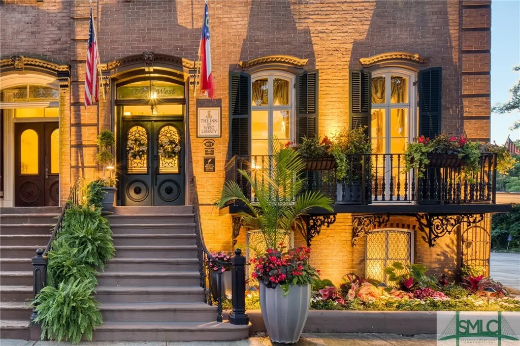 109 W Liberty Street Savannah GA 31401