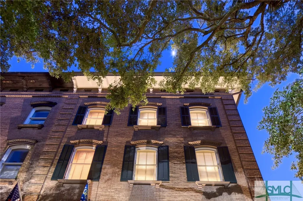 109 W Liberty Street Savannah GA 31401