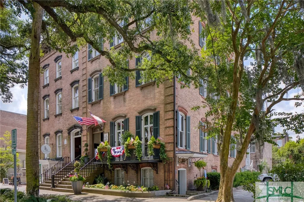 109 W Liberty Street Savannah GA 31401