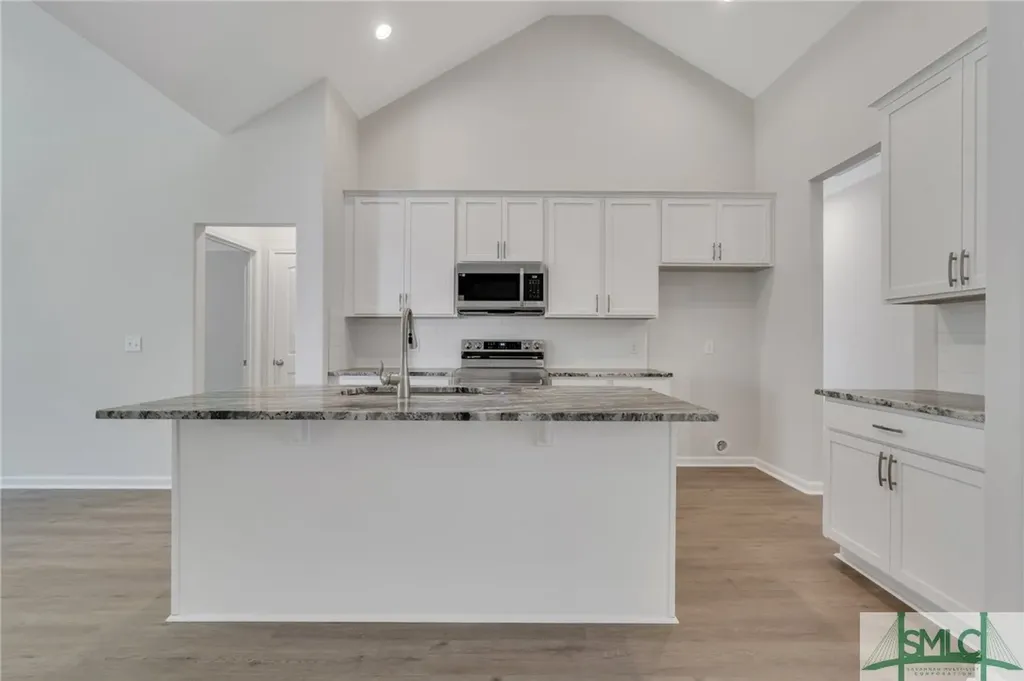 807 Highland Circle Richmond Hill GA 31324