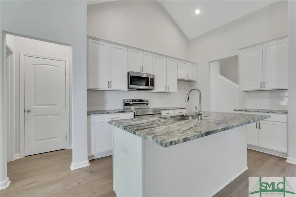 807 Highland Circle Richmond Hill GA 31324