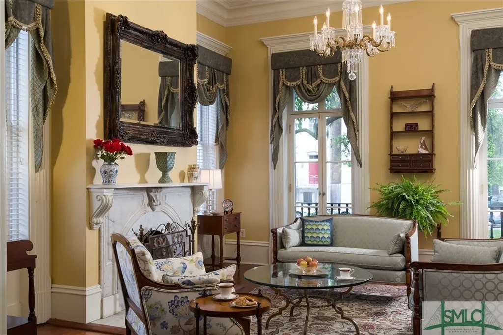 109 W Liberty Street Savannah GA 31401