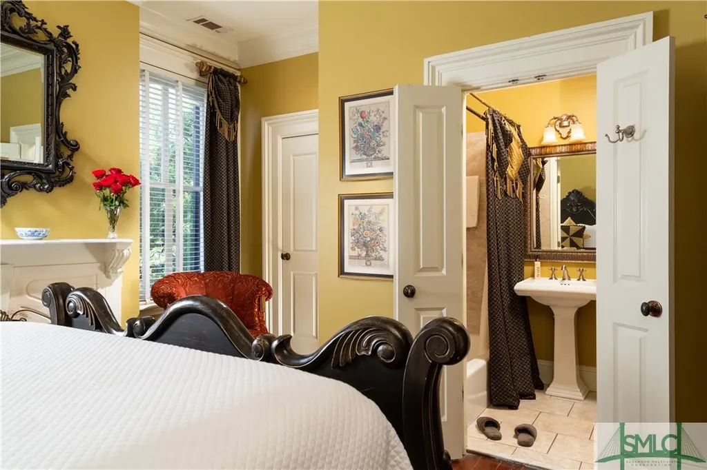 109 W Liberty Street Savannah GA 31401