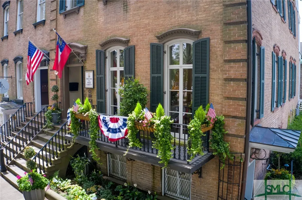 109 W Liberty Street Savannah GA 31401