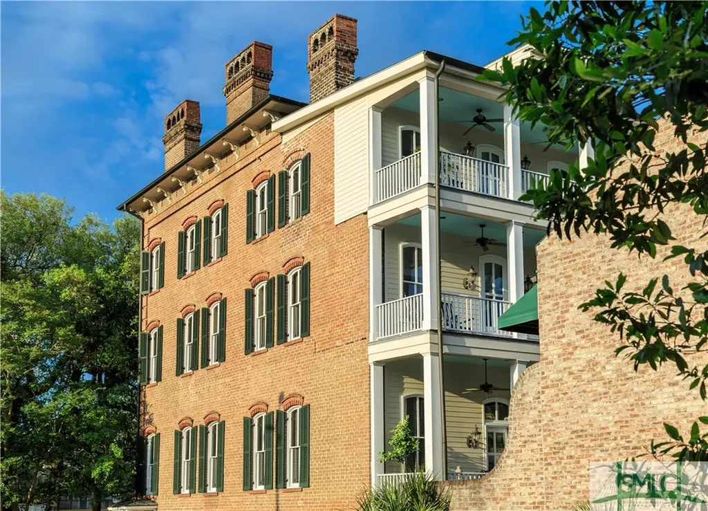 109 W Liberty Street Savannah GA 31401