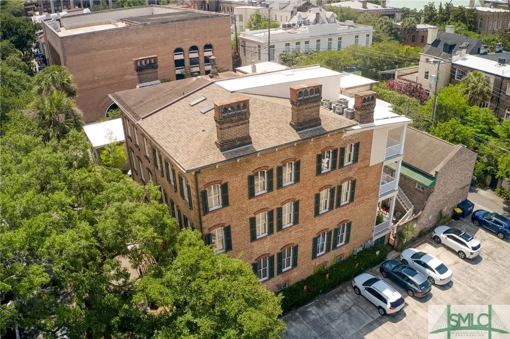 109 W Liberty Street Savannah GA 31401