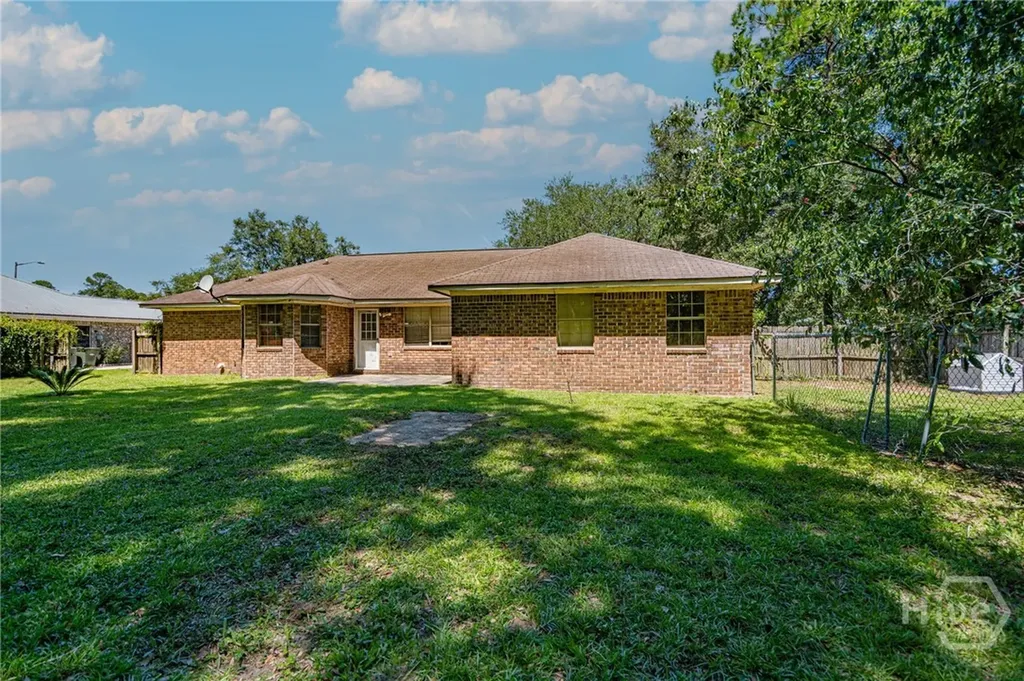 194 Mccumber Drive Allenhurst GA 31301