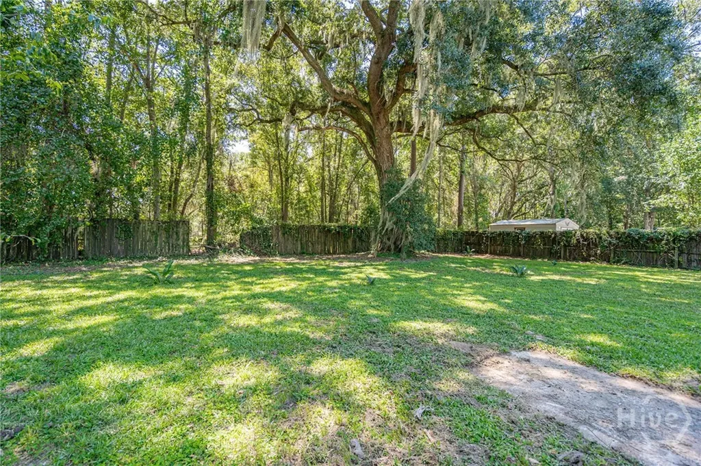 194 Mccumber Drive Allenhurst GA 31301